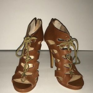 Express light brown leathered heels
